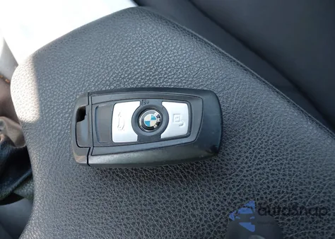 2013 BMW 328 из США, поврежденный, VIN WBA3C1G51DNR48568